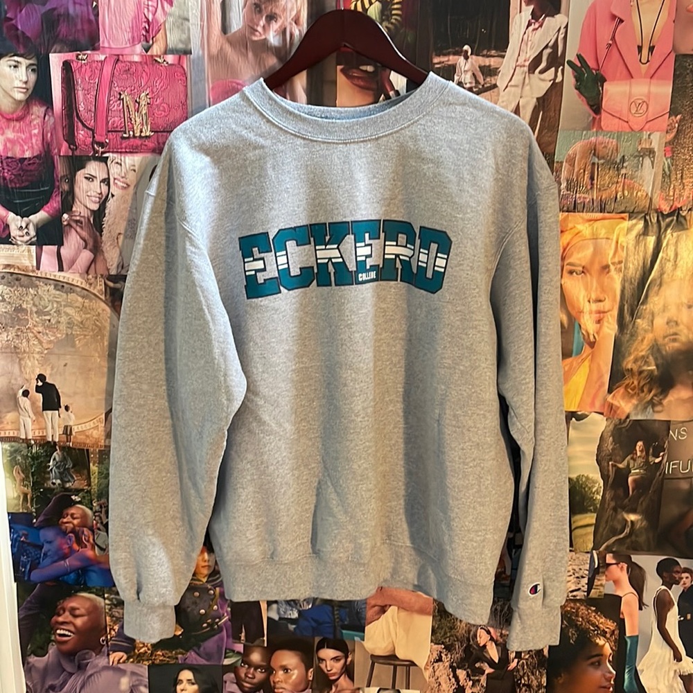 Eckerd college crew neck sweatshirt